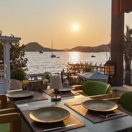 Lizbonia Hotel *