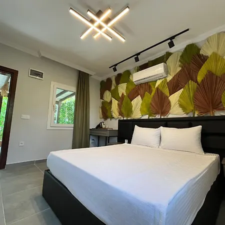 Lizbonia Hotel *