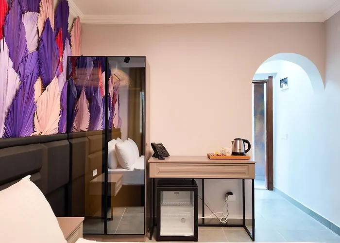 Lizbonia Ξενοδοχείο *